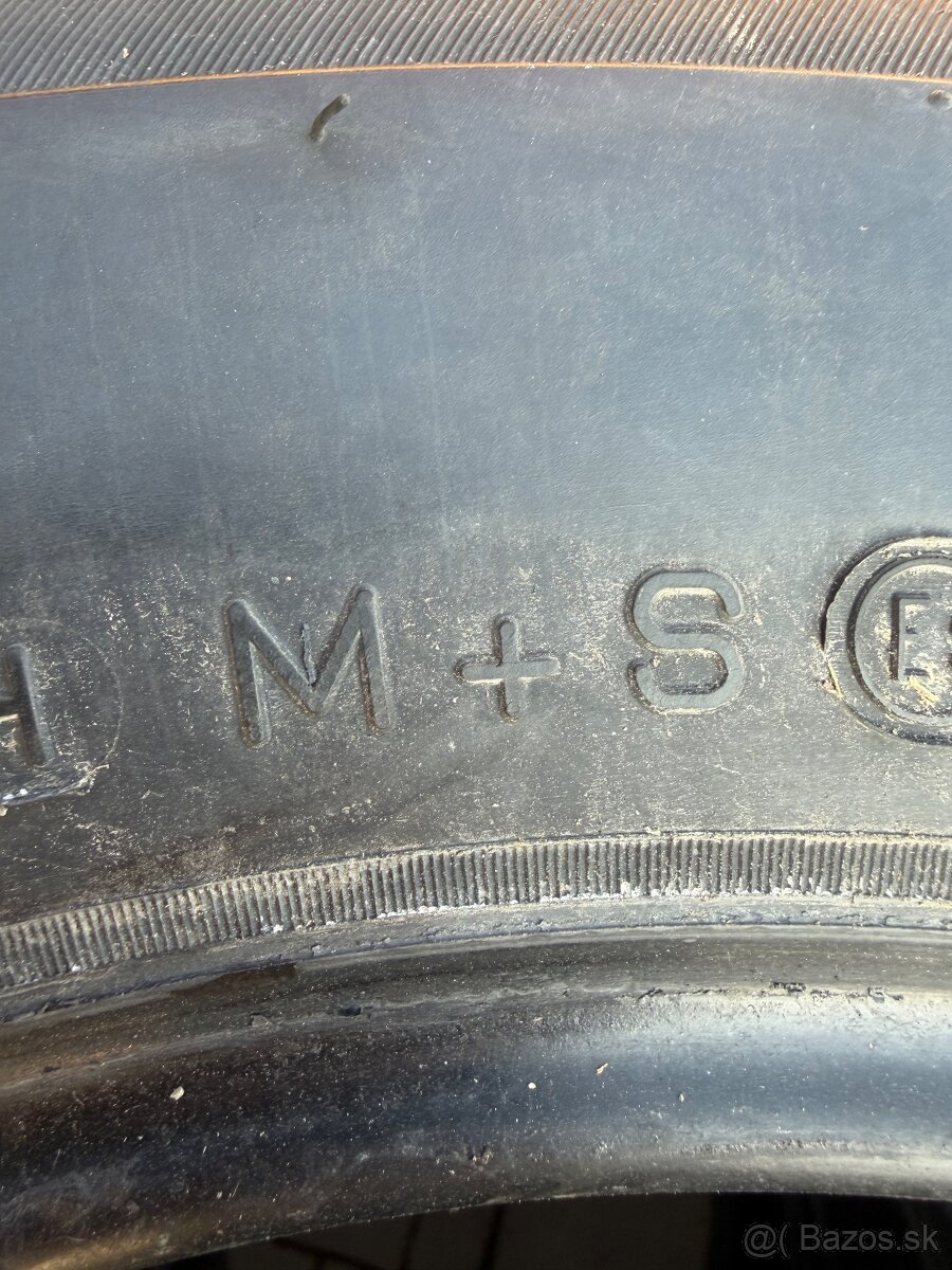 Predám pneumatiky Michelin MXV4 Plus 235/65 R17 - 5