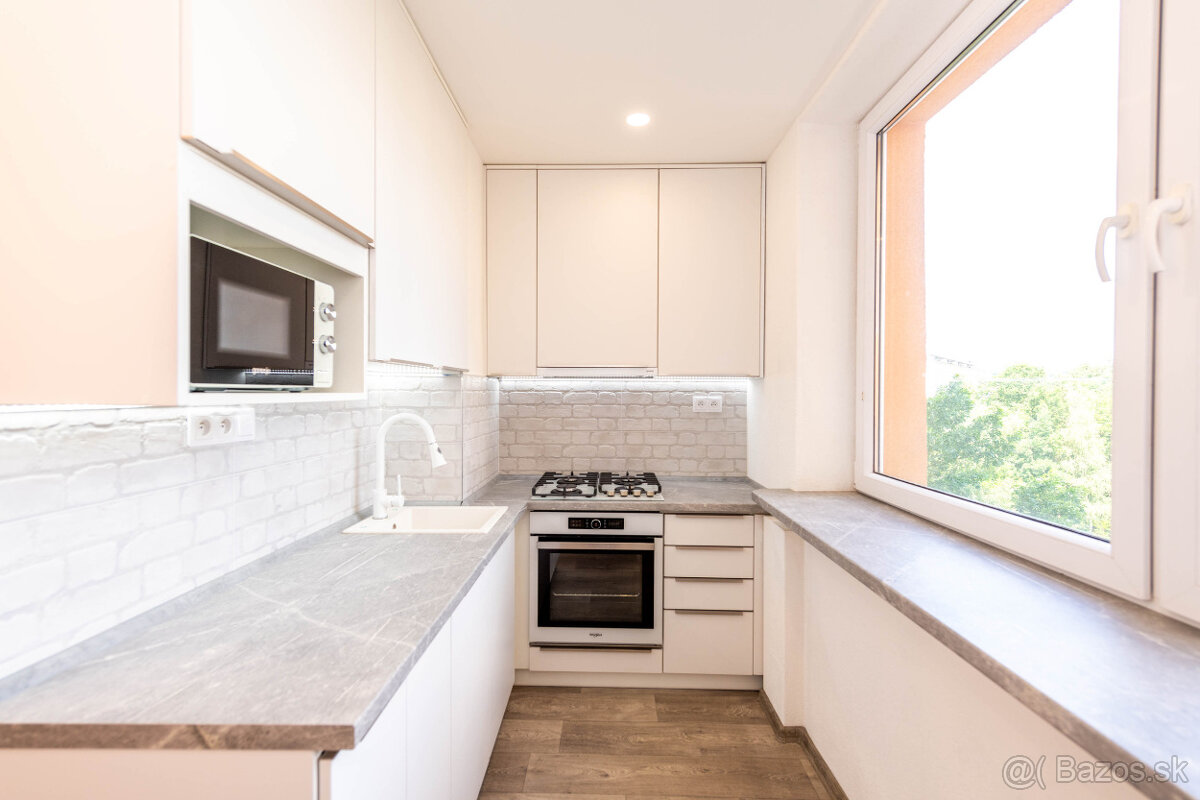 Ponúkame na prenájom nezariadený 2 izbový byt v Humennom - 5