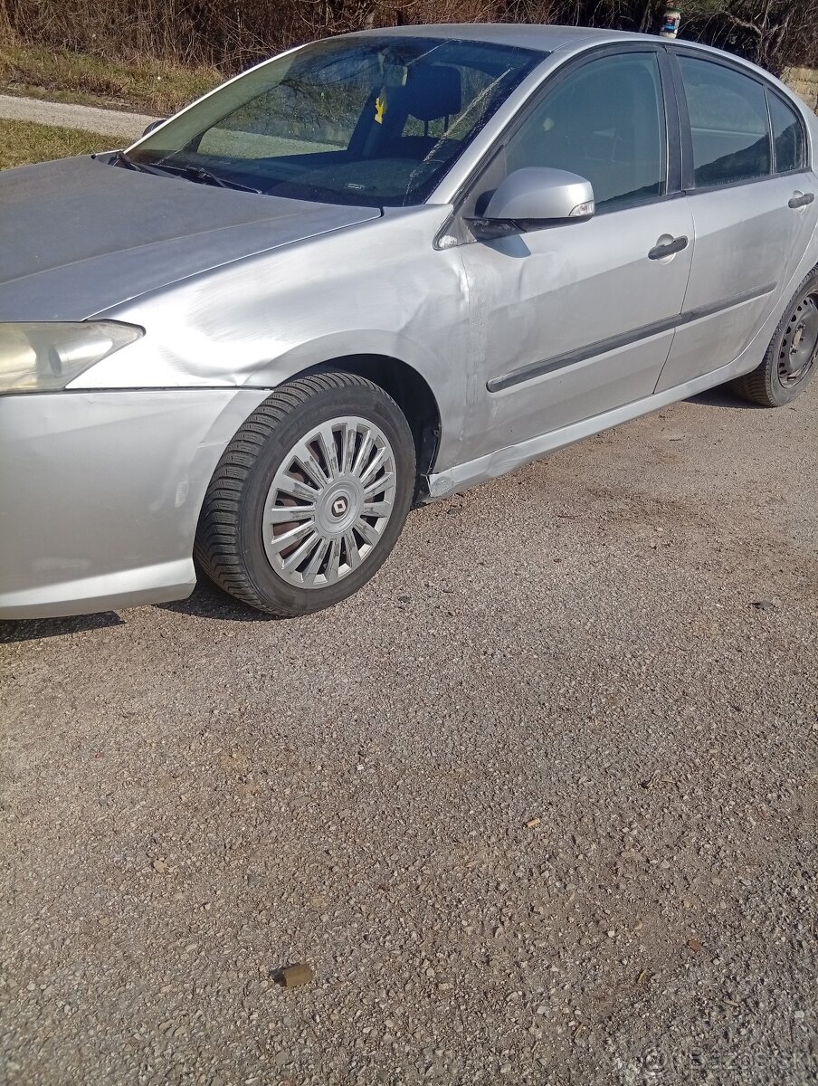 Renault laguna rok 2010 - 5