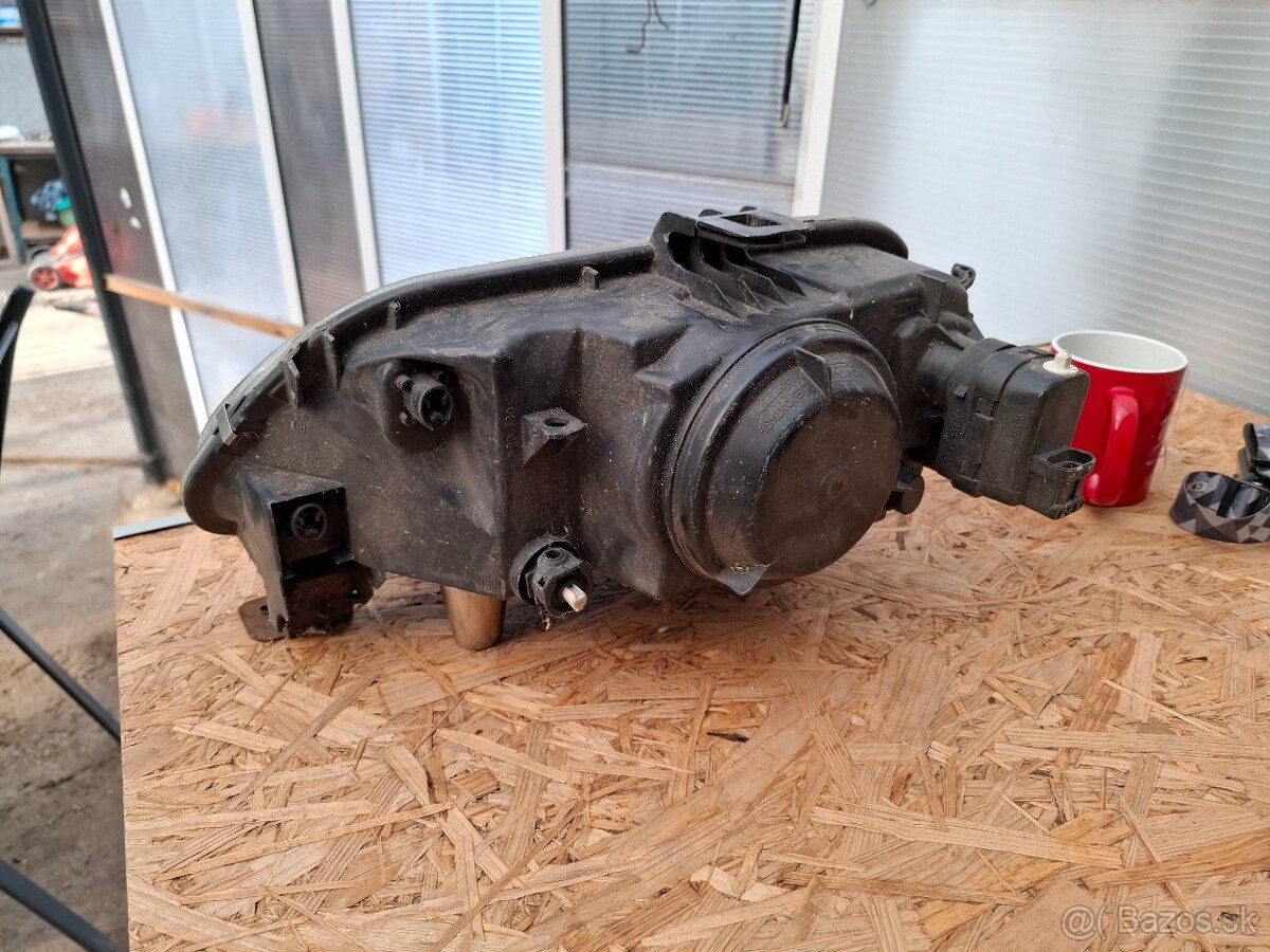 Renault Megane 1 pravé predné svetlo - 5