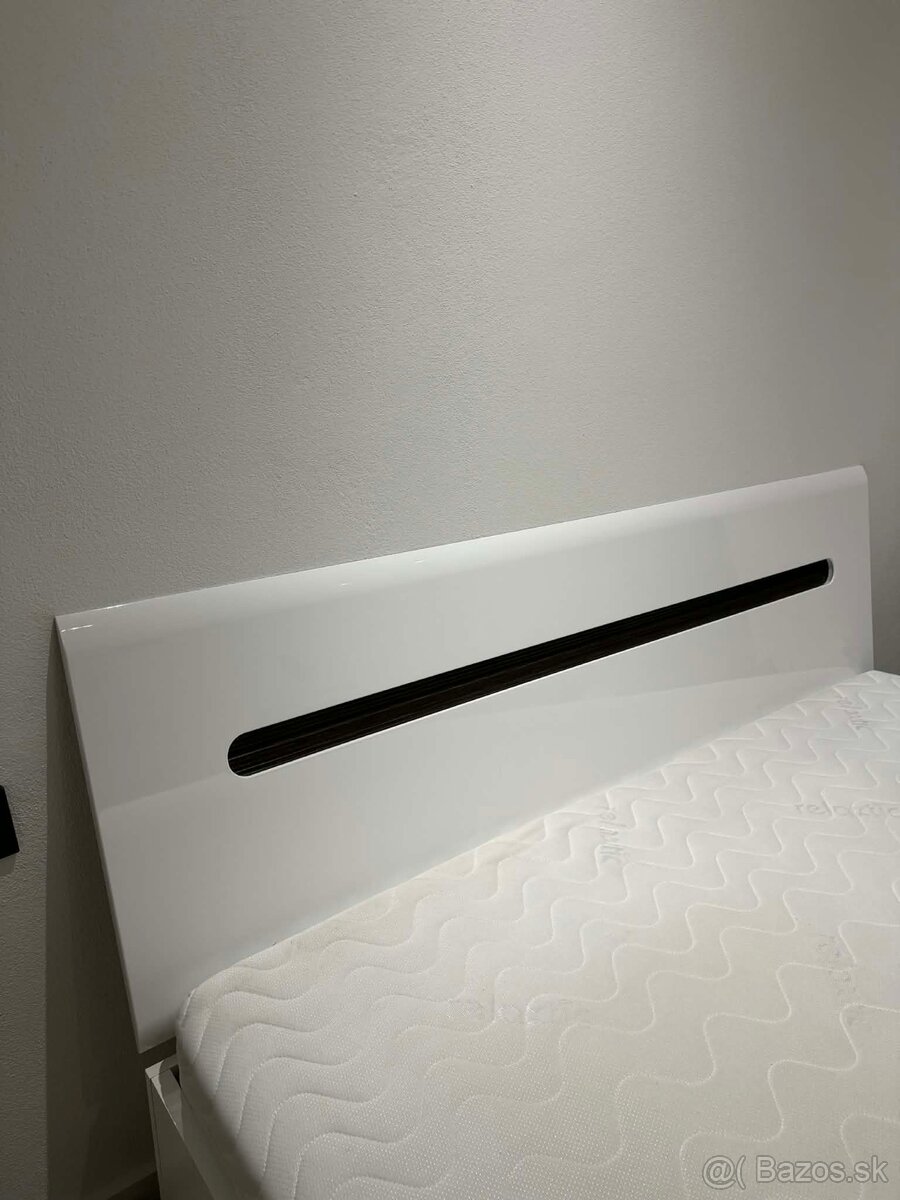 Posteľ 160x200 - 5