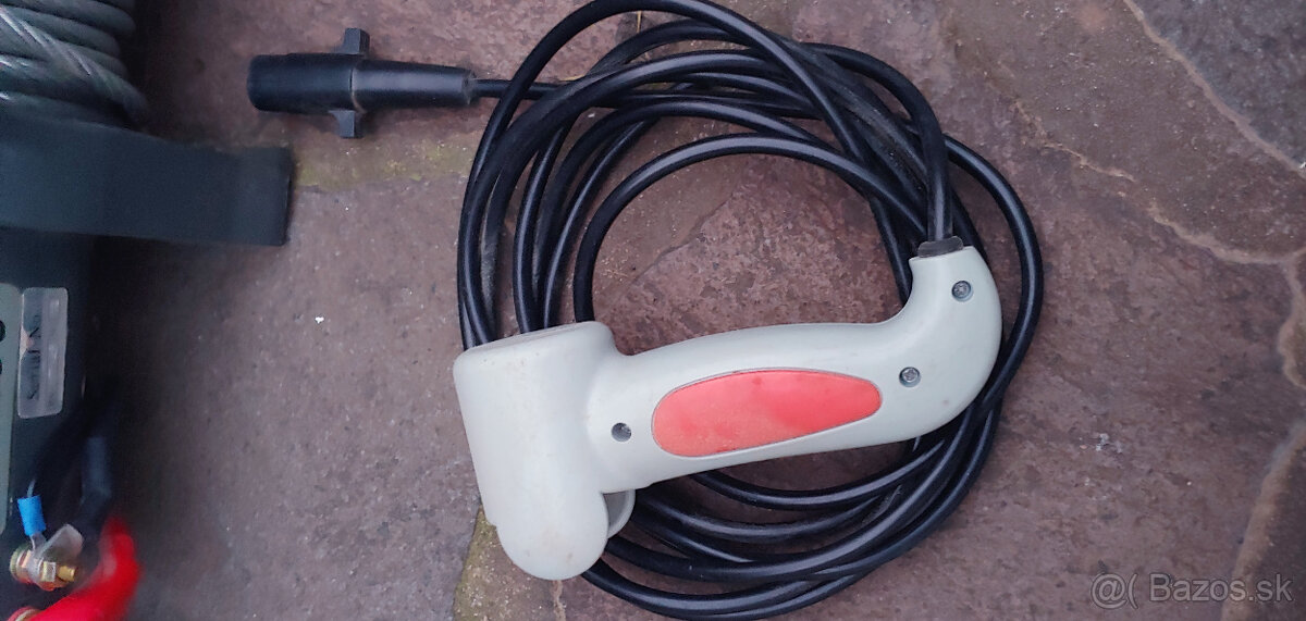 Elektrický naviják 12V