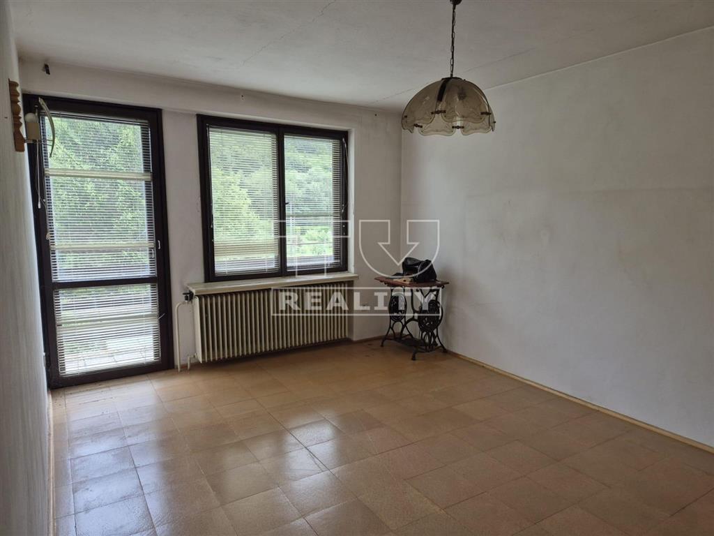 Rodinný dom v obci Prečín - 5