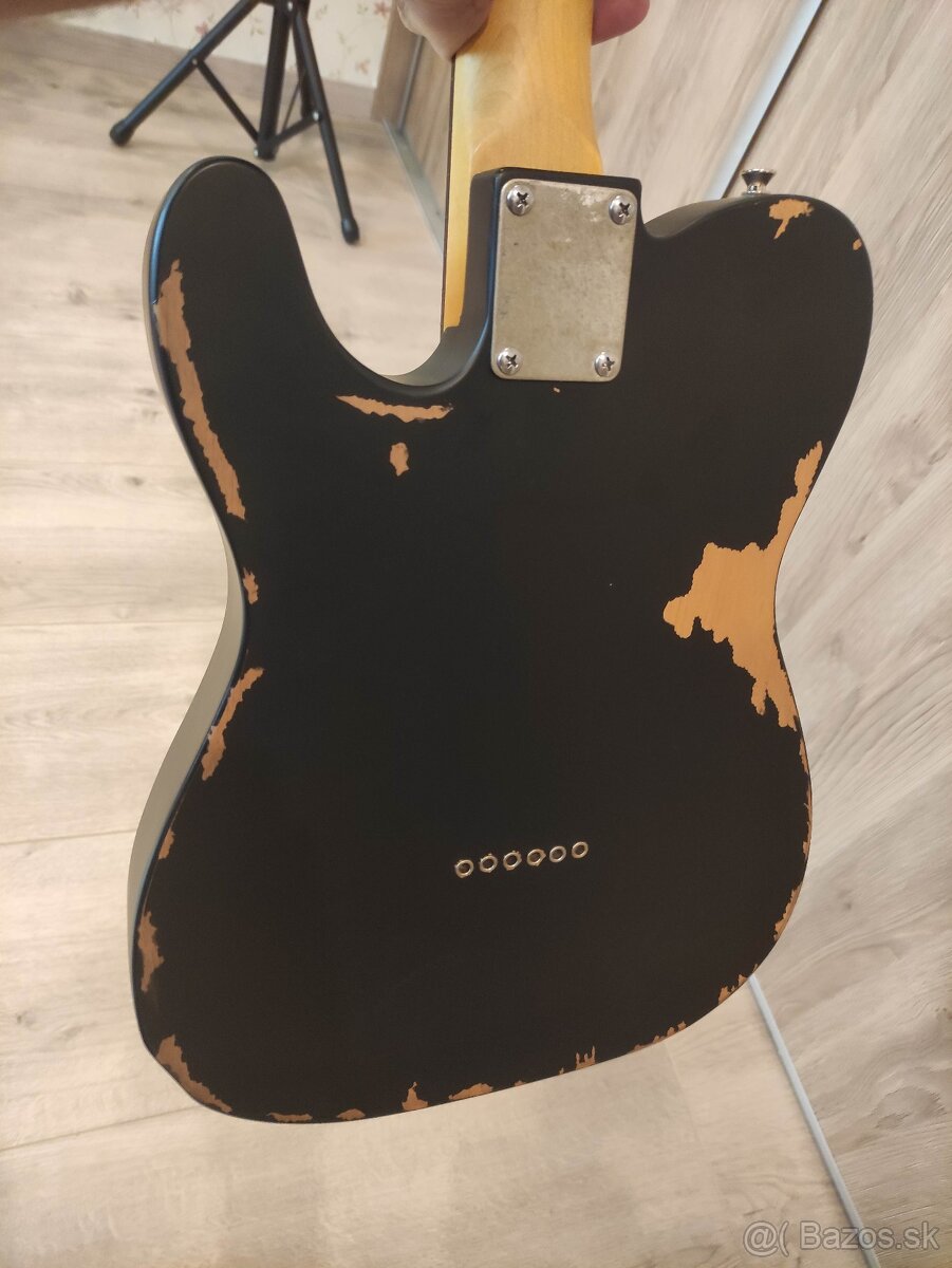 Gitara Vintage V62 Icon Distressed Black - 5
