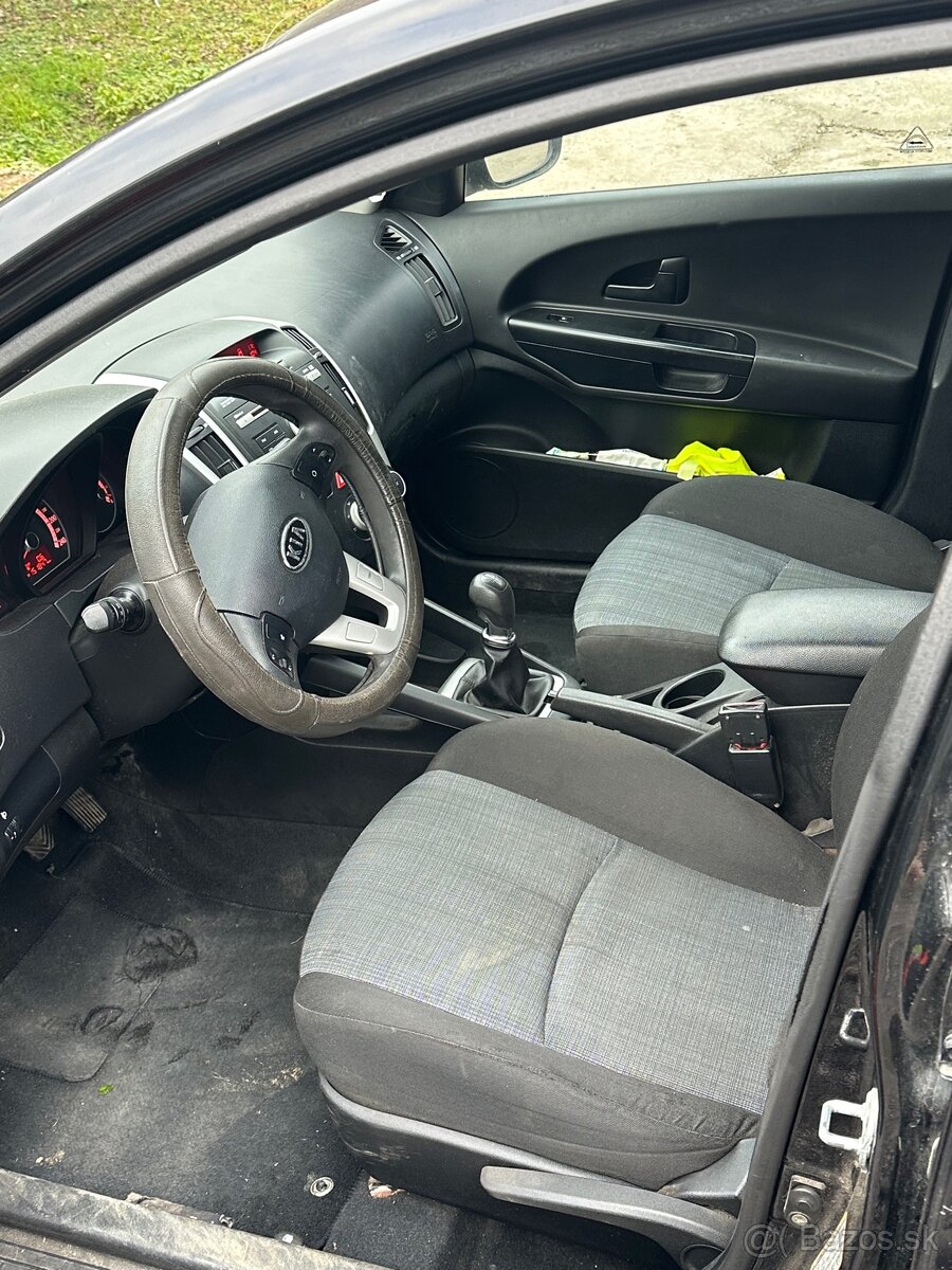 KIA Ceed 1.4 - 5