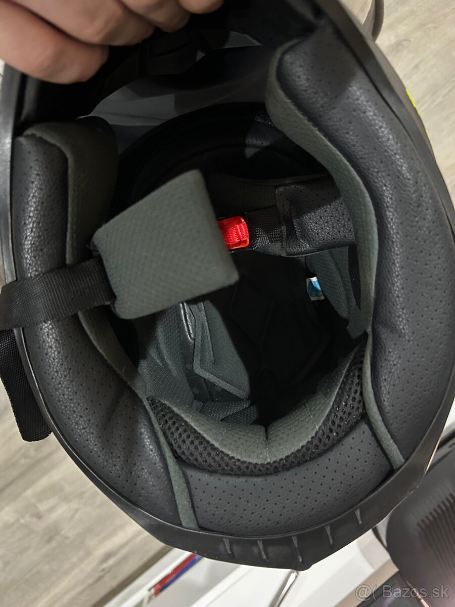 Broken Head helma veľkosť M - 5