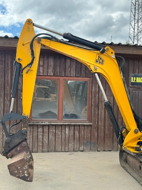 Pásový bagr JCB 8065 - 5