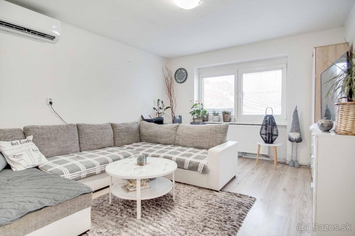 Tehlový 2-izbový byt v centre - Nové Zámky - 5