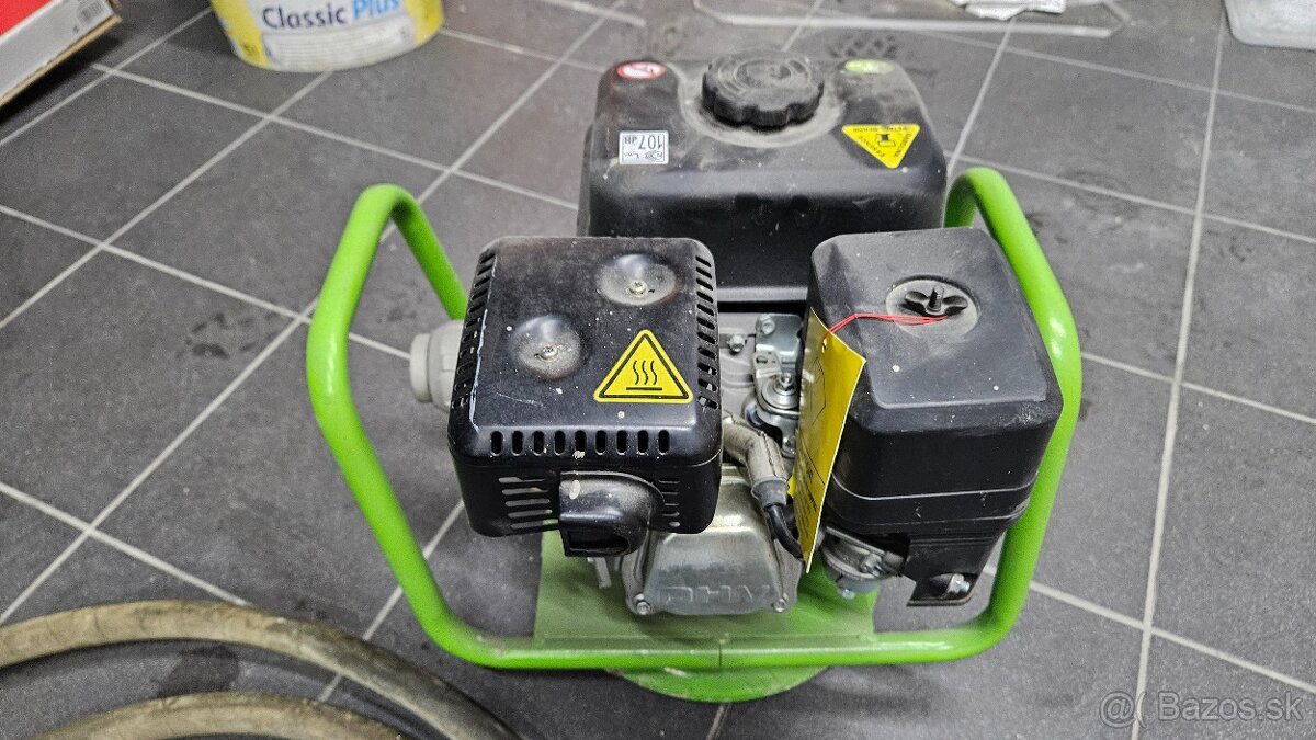 Benzinovy vybrator betonu - 5