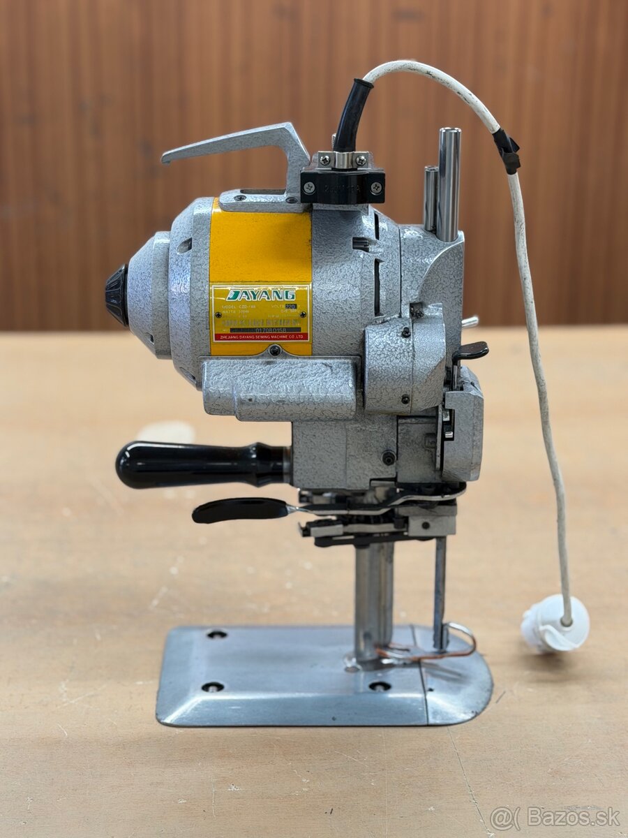 Stolová krajčírska píla - 5