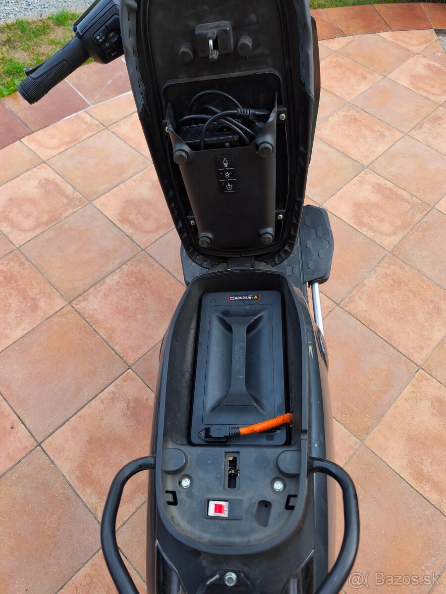 Vmoto Super Soco CUx - 5