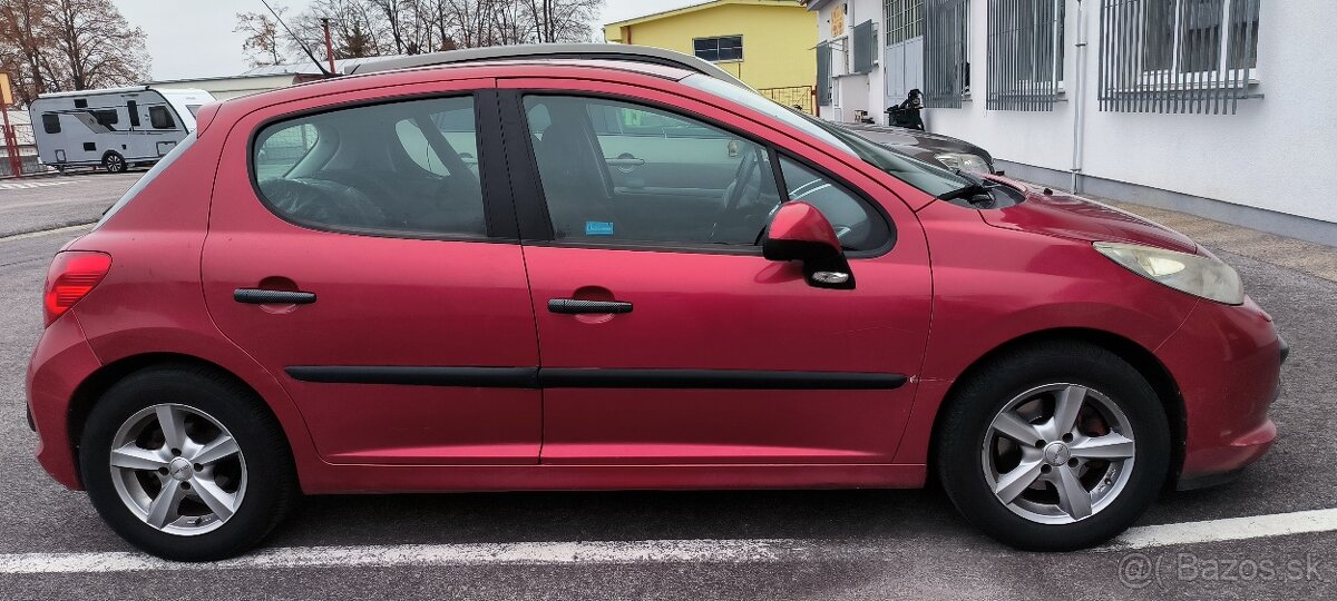 Predám Peugeot 207, 1,6 88kw benzín - klíma - 5