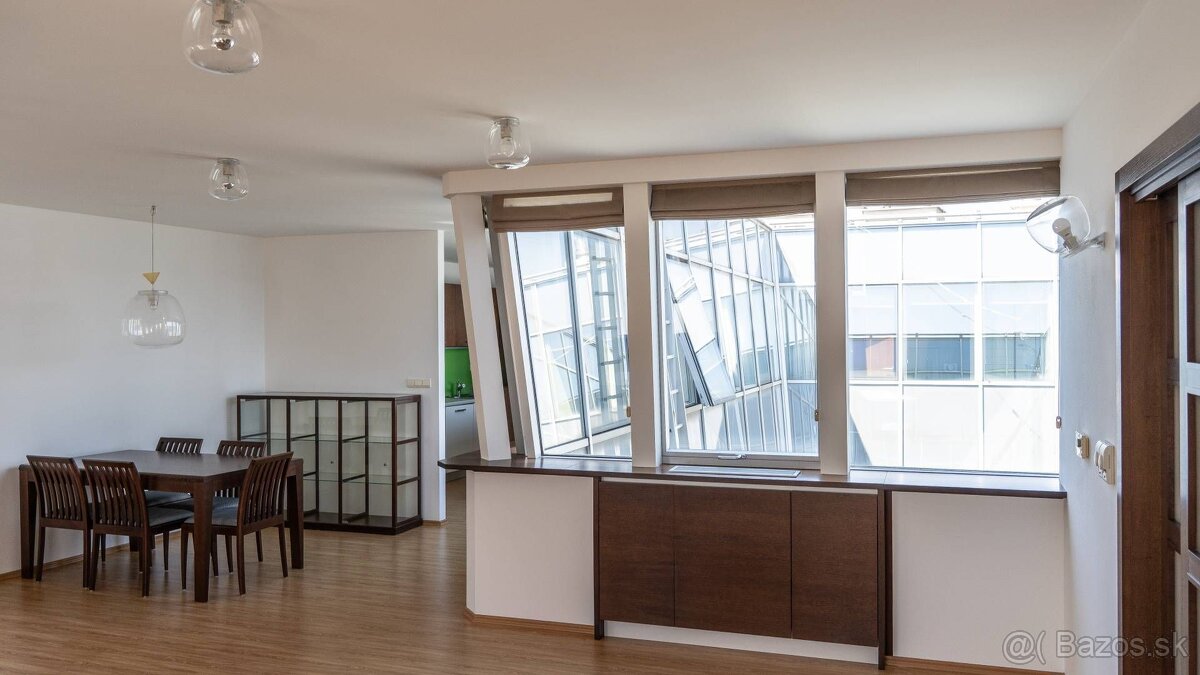 RE/MAX - 103m² - Jedinečný 2-izbový byt v centre Bratislavy - 5