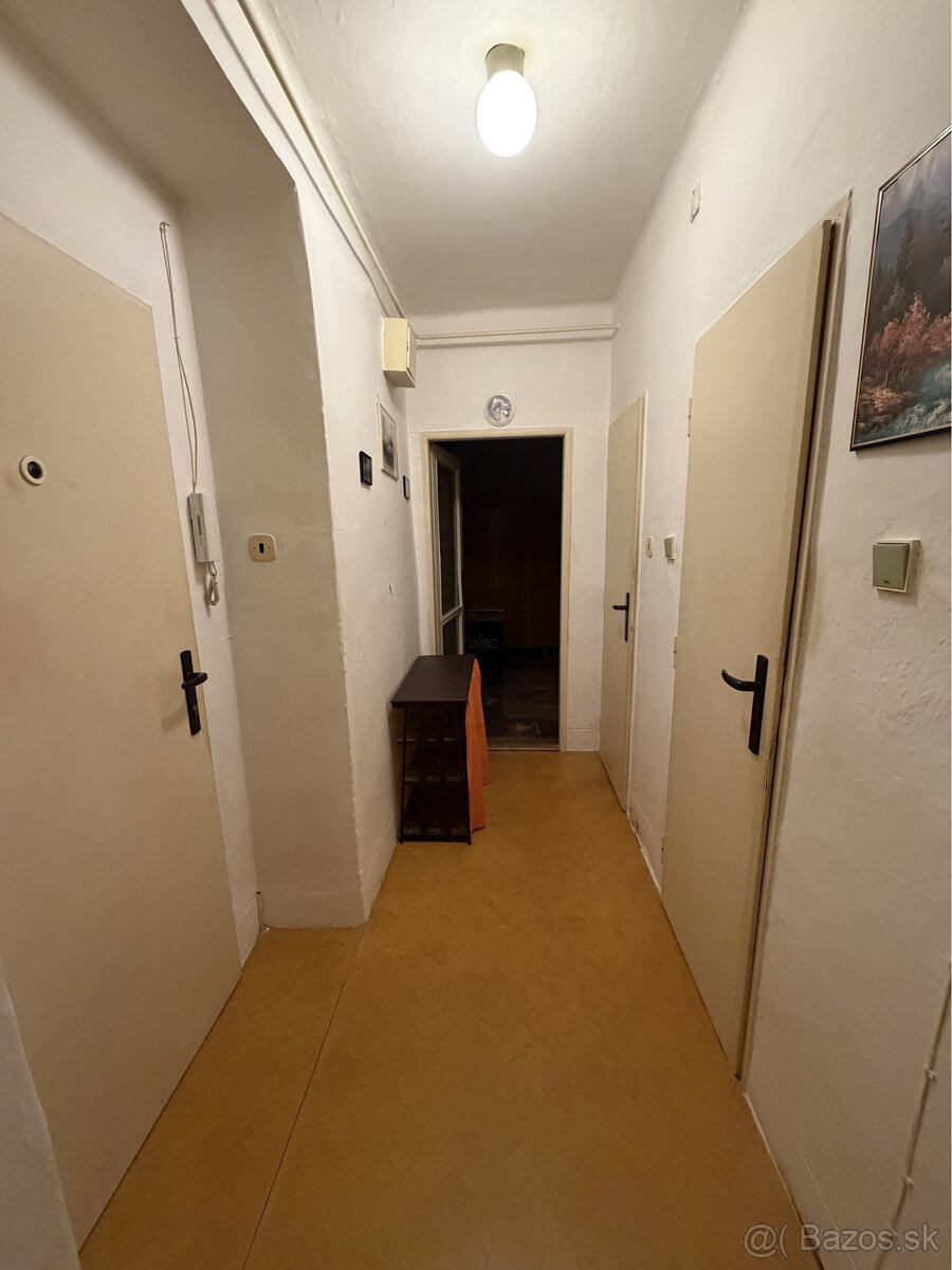 Na predaj 2-izbový byt v Humennom. - 5