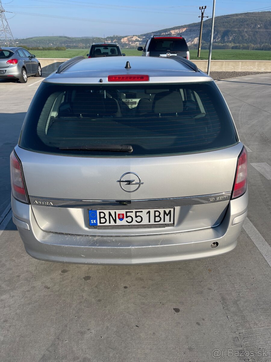 Opel astra H 1.9cdti - 5