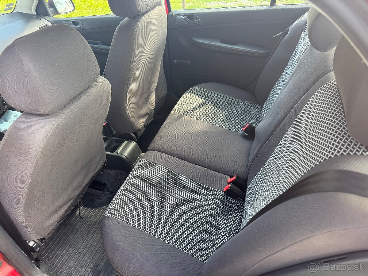 Škoda Fabia sedan 1.2i 40KW RV 2008 - 5