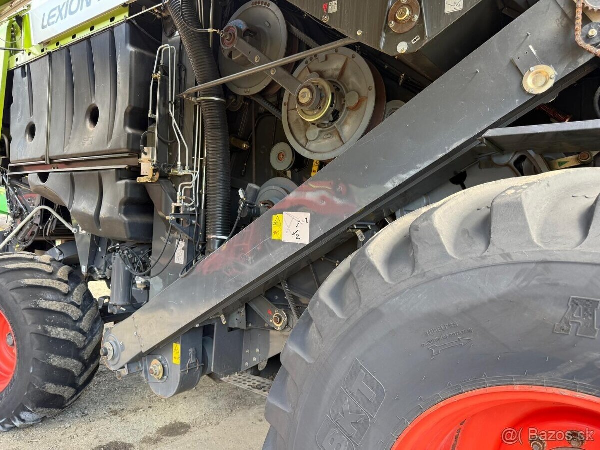 Sklízecí mlátička Claas Lexion 580 s žací lišta V750 dovezen - 5