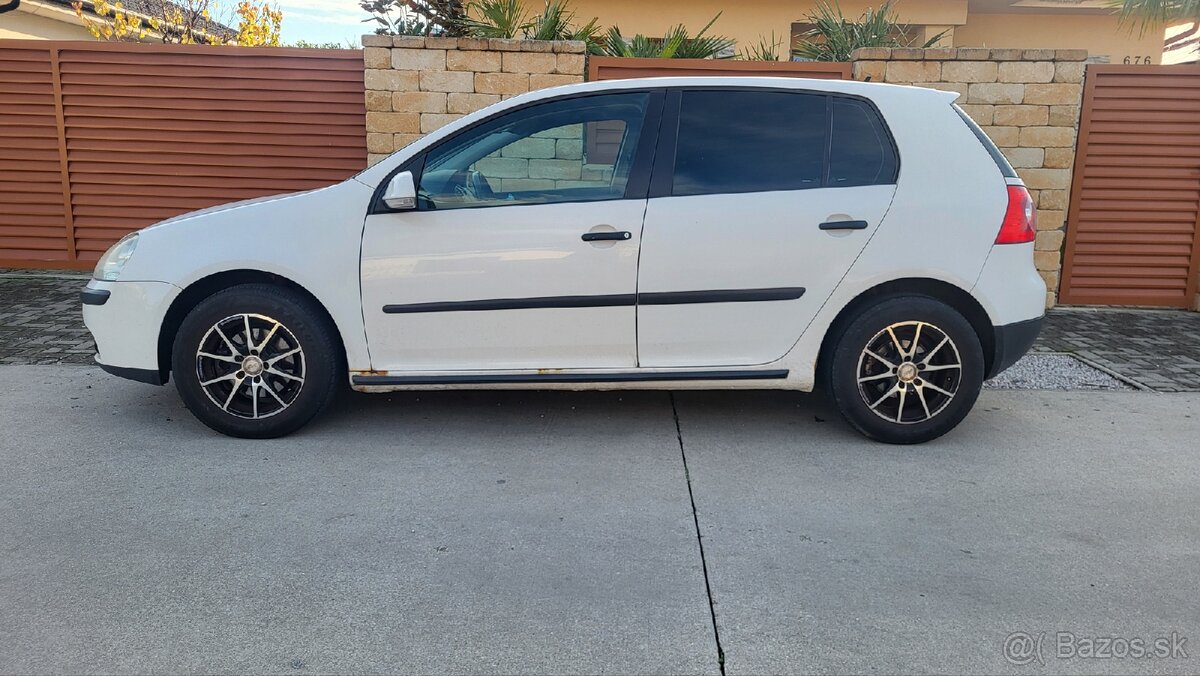 Volkswagen Golf V - 5