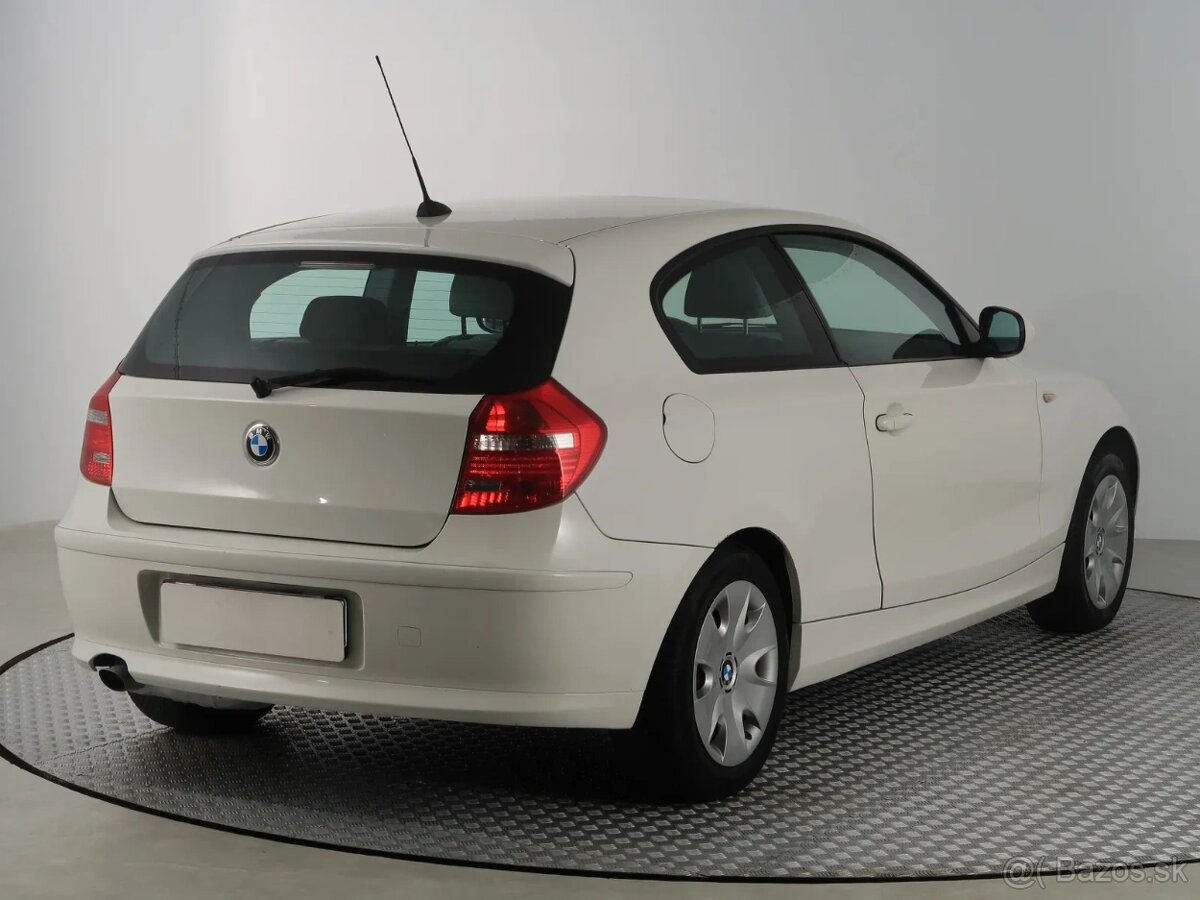 BMW 1 2012 116i 154233km ABS klimatizácia - 5
