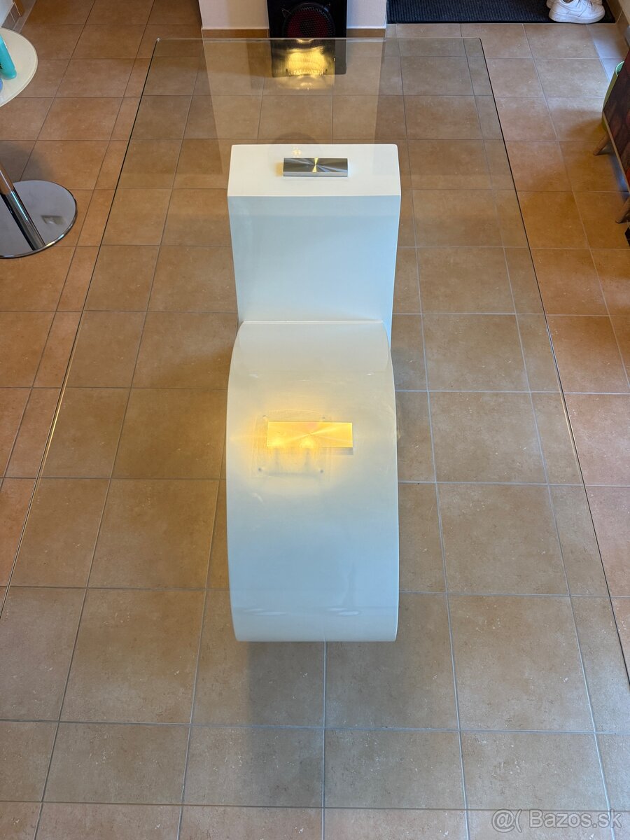 Dizajnový jedálenský stôl - 5