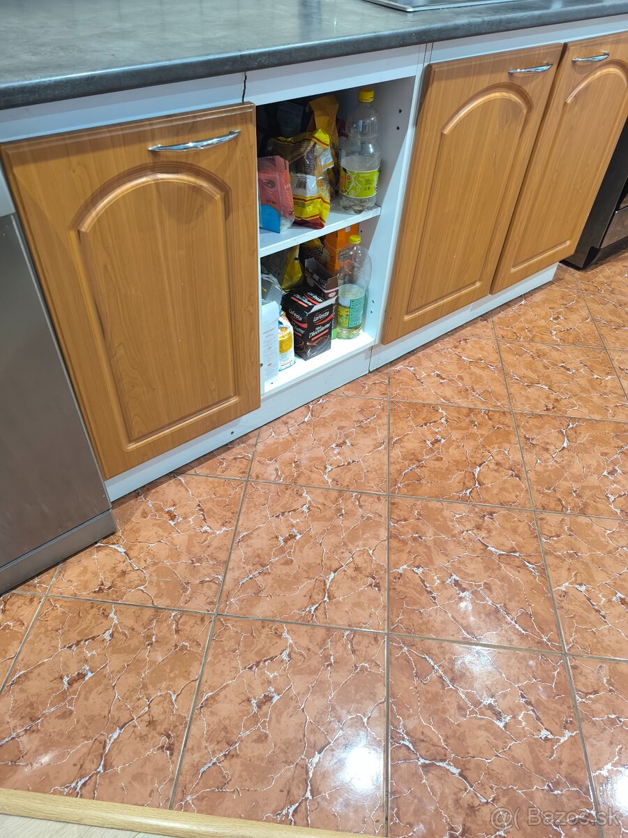 Umývačka , sporák a linka - 5