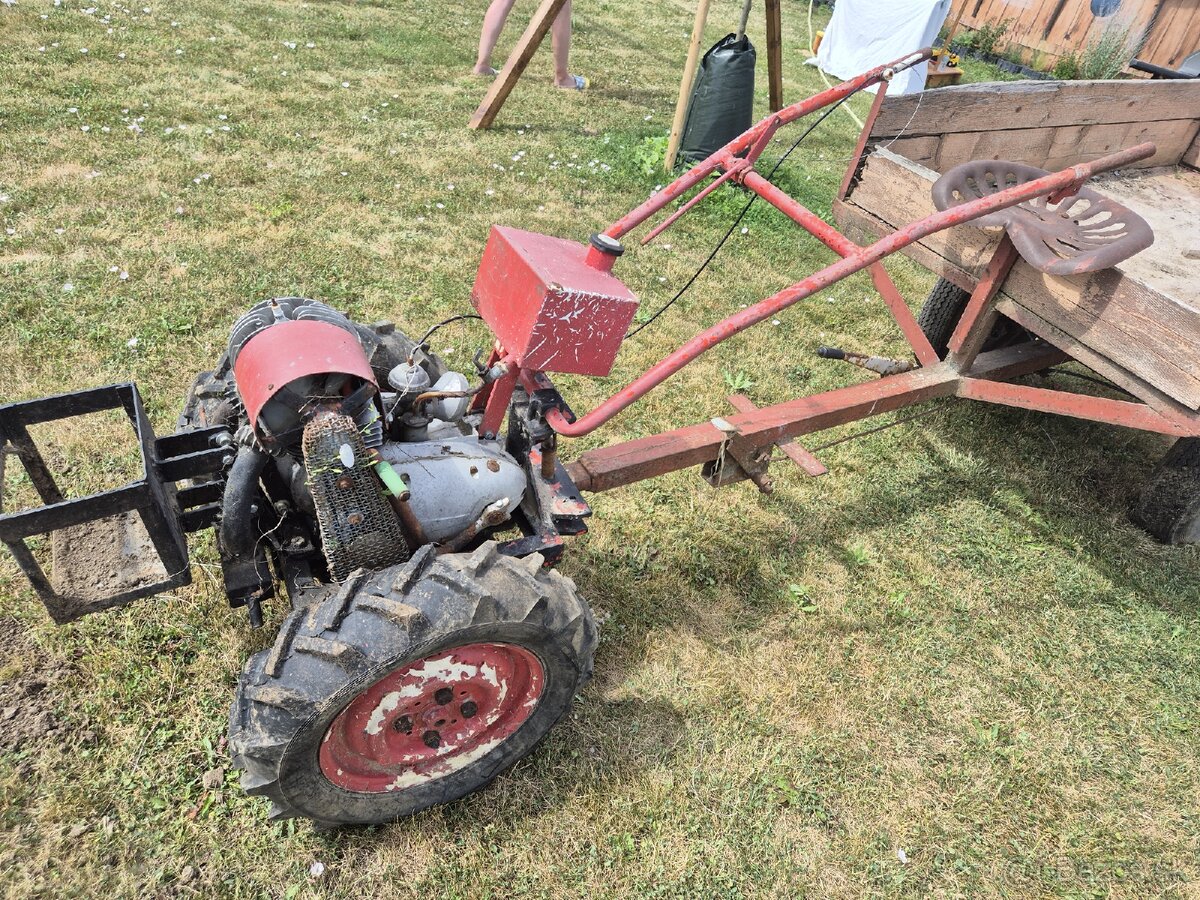 Malotraktor z vlečkou - 5