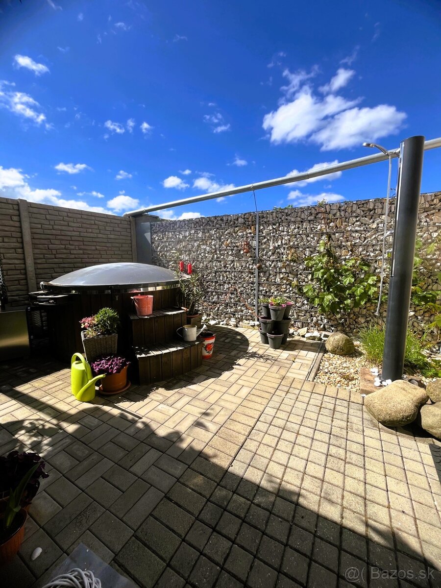 Pekný,podkrovný,zariadený rodinný dom, Levice - Nová Osada - 5