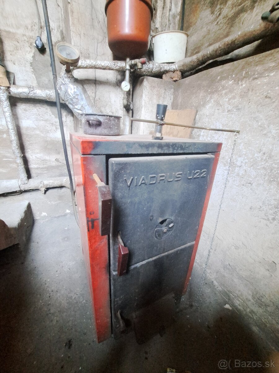 Kompletný interiér zo staršieho domu - 5