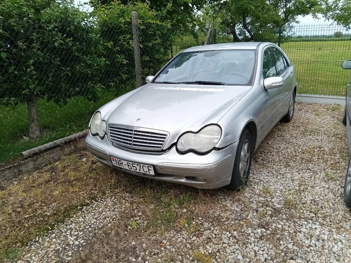 Rozpredám Mercedes C180 - 5