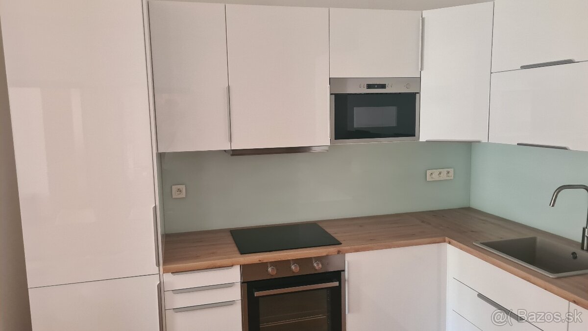 Predám 2-izbový byt v Petržalke na Šustekovej - 5