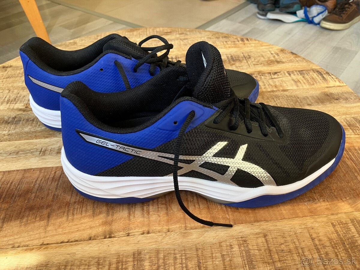 Pár krát obute halovky Asics Gel-Tactic,vel.44 - 5