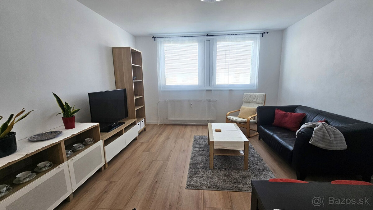 AFYREAL: 3 izbový zrekonštruovaný byt na prenájom Fedinova u - 5