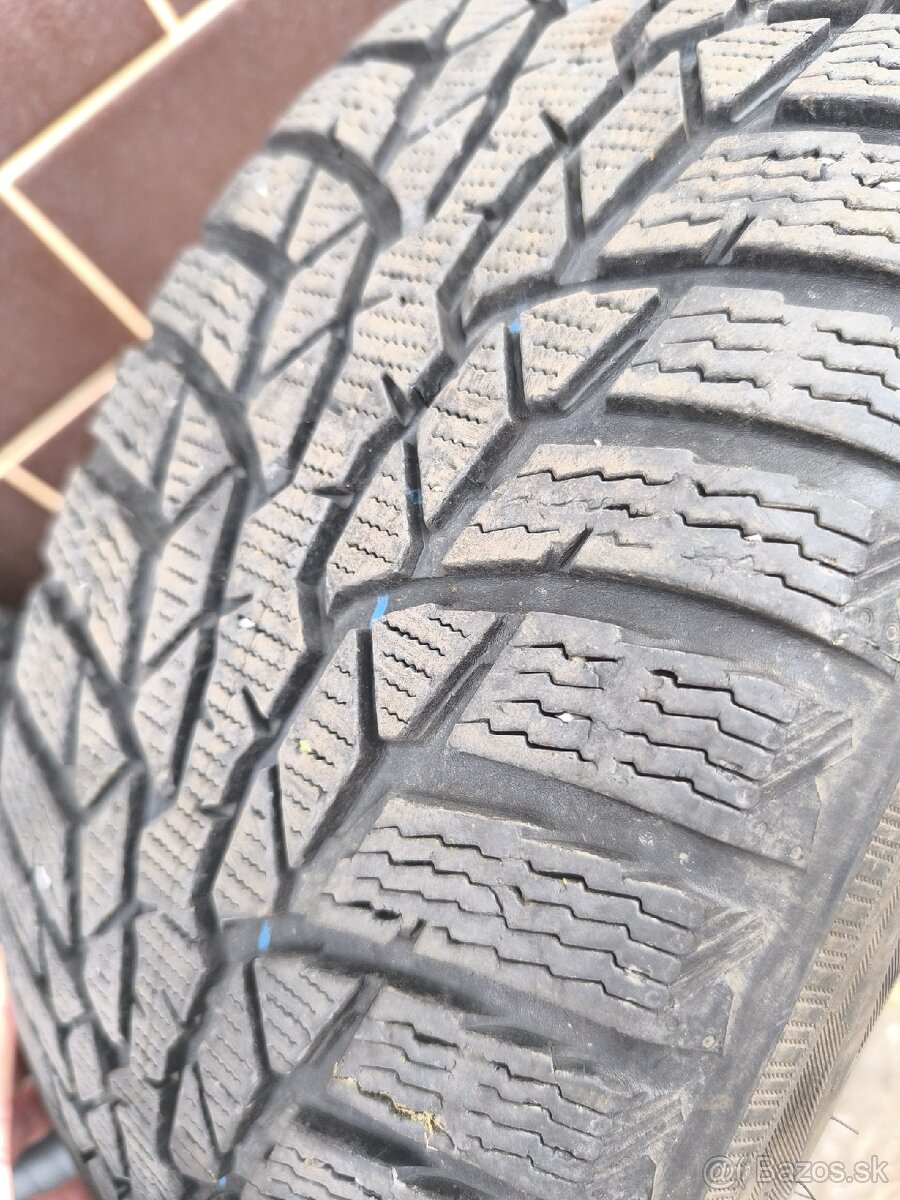 Pneu Nokian 205/55 R16 91H - 5