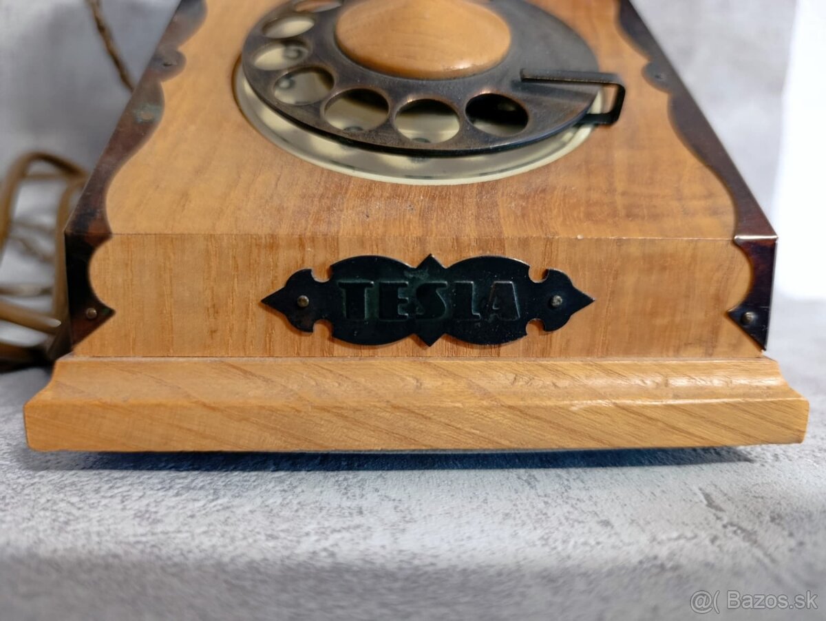 Starý retro telefon Tesla z roku 1979 Velice zachovalý, má č - 5