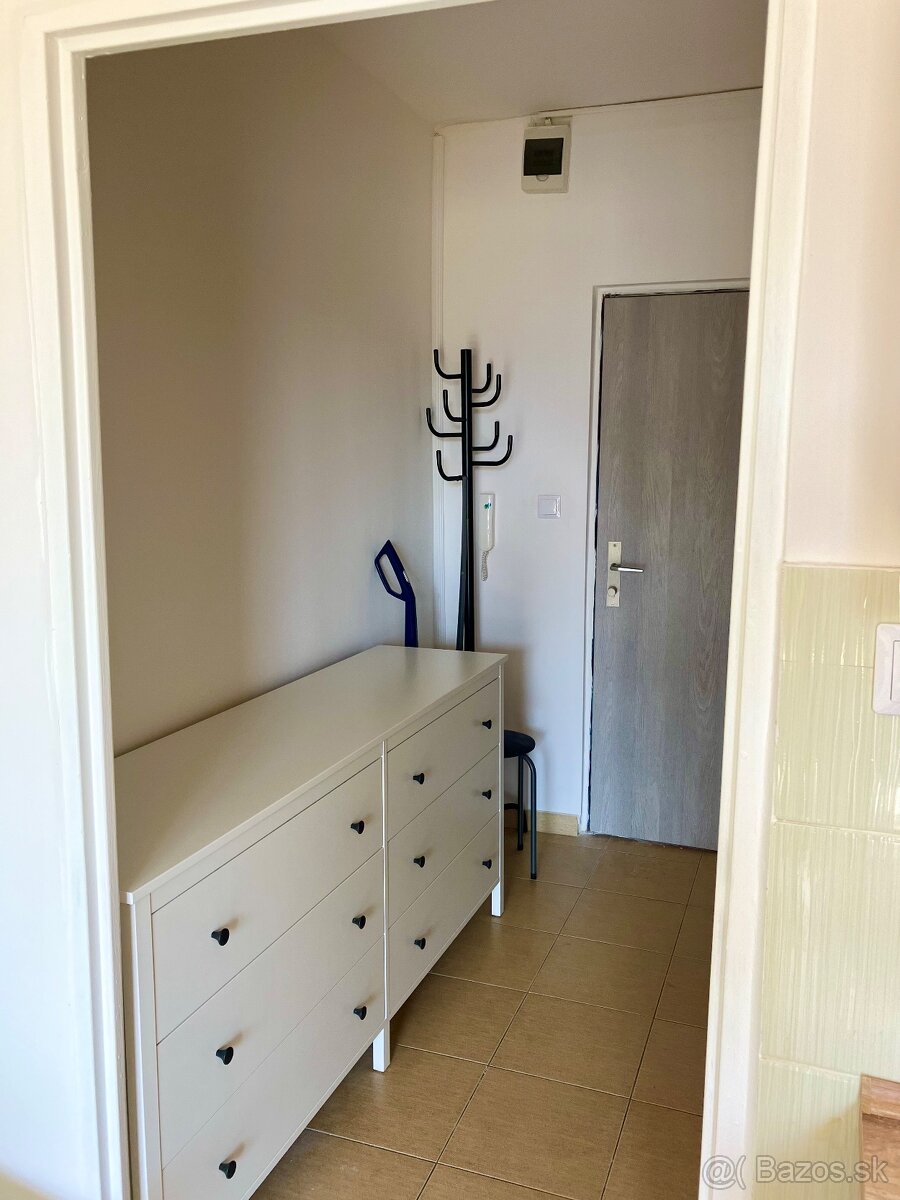 Garsónka v centre Dargovská 1 - 5