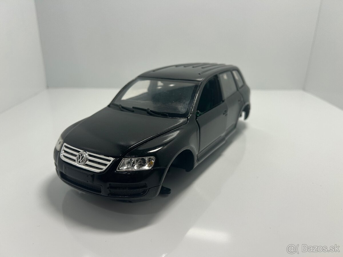 Modely aut 1:18 na diely/prerábku - 5