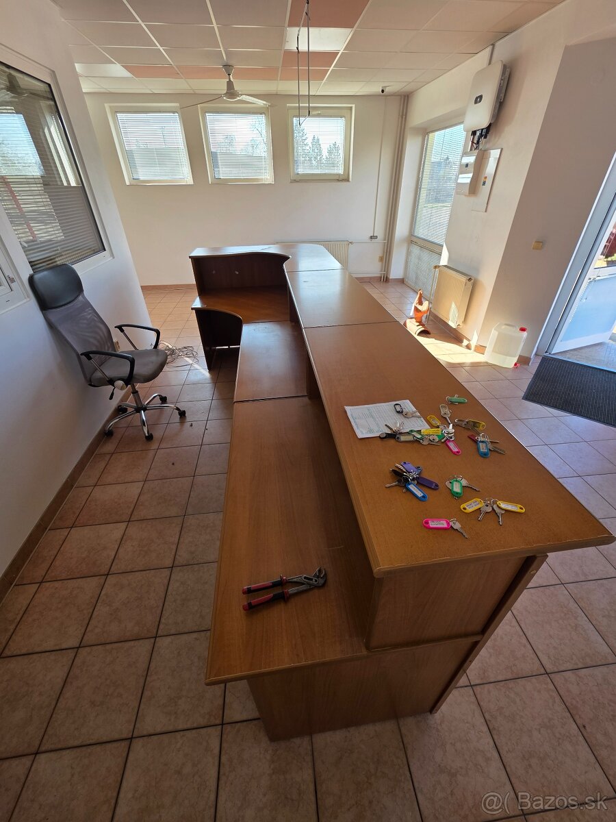 Pult do predajne alebo recepciu - 5