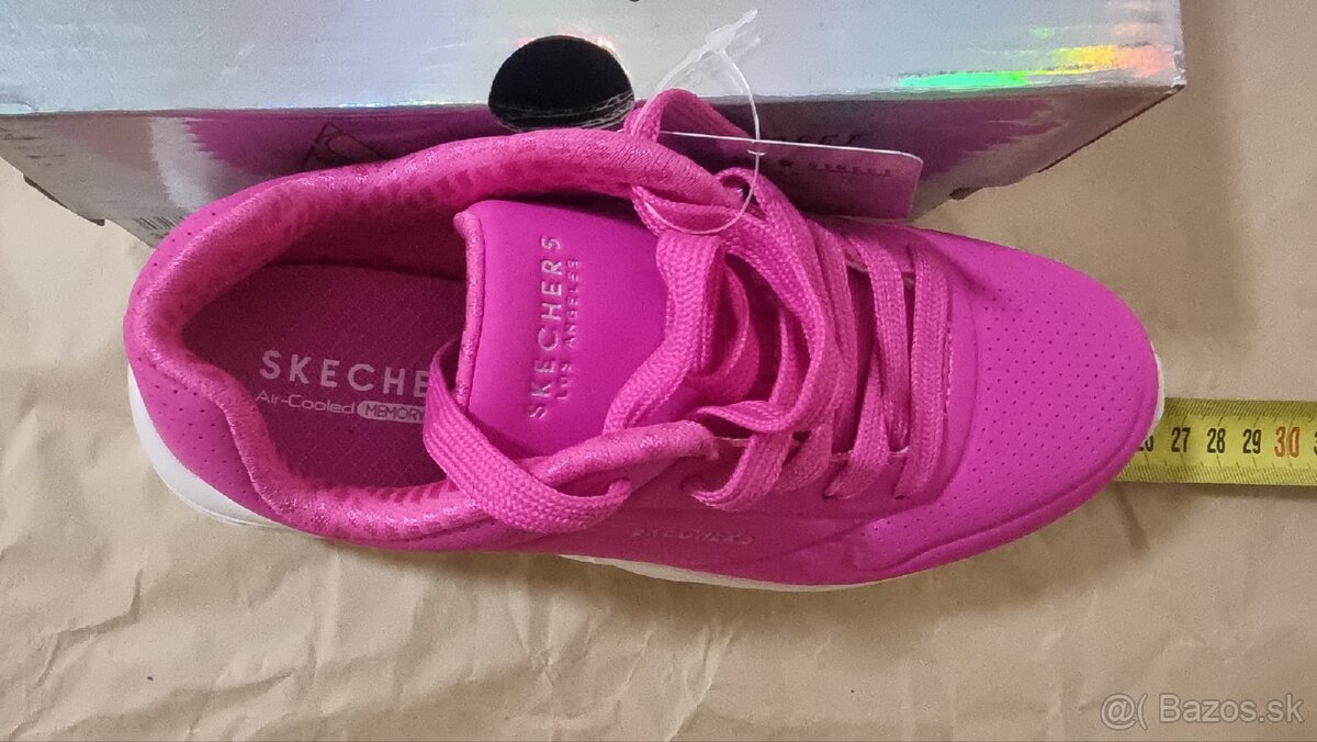 Skechers Air cooled, Memory foam 33 - 5