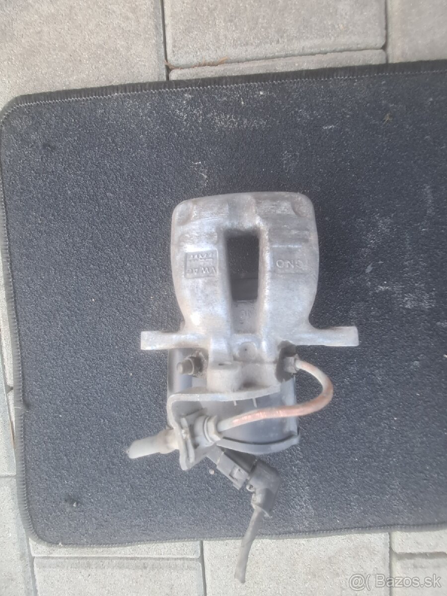 Passat B6 zadne brzdove strmene - 5