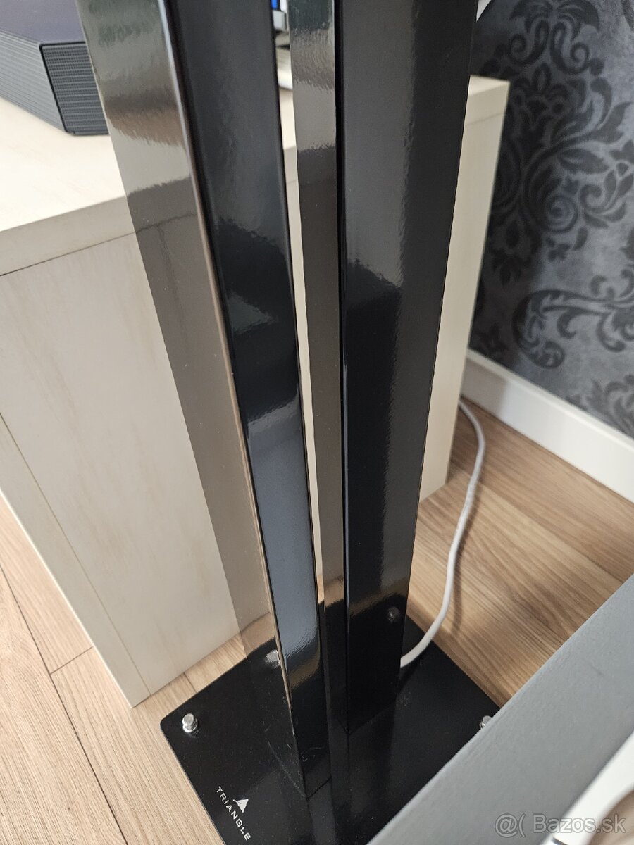 Triangle + Rotel - 5