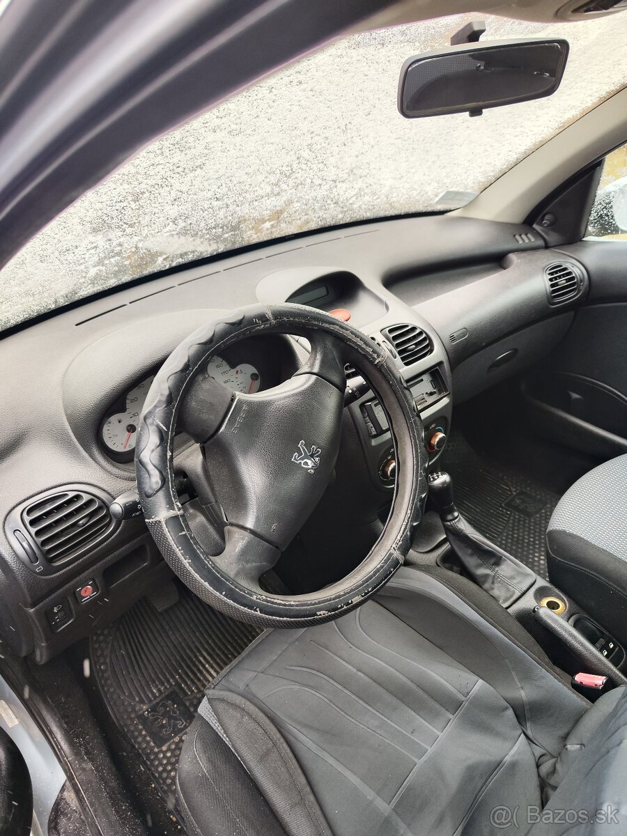 Predám Peugeot 206 - 5
