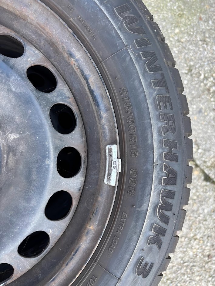 Firestone Winterhawk 3 215/60R16 - 5