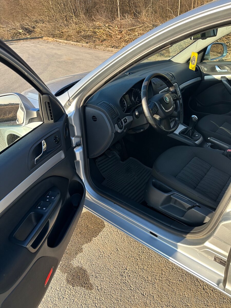 Škoda Octavia 2 facelift 1.6Tdi Kombi - 5