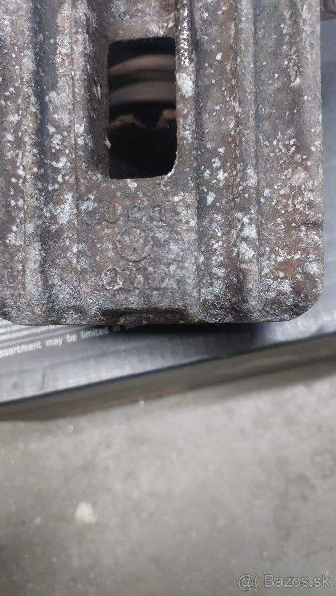 Na VW Golf 4 brzdový stmeň - 5