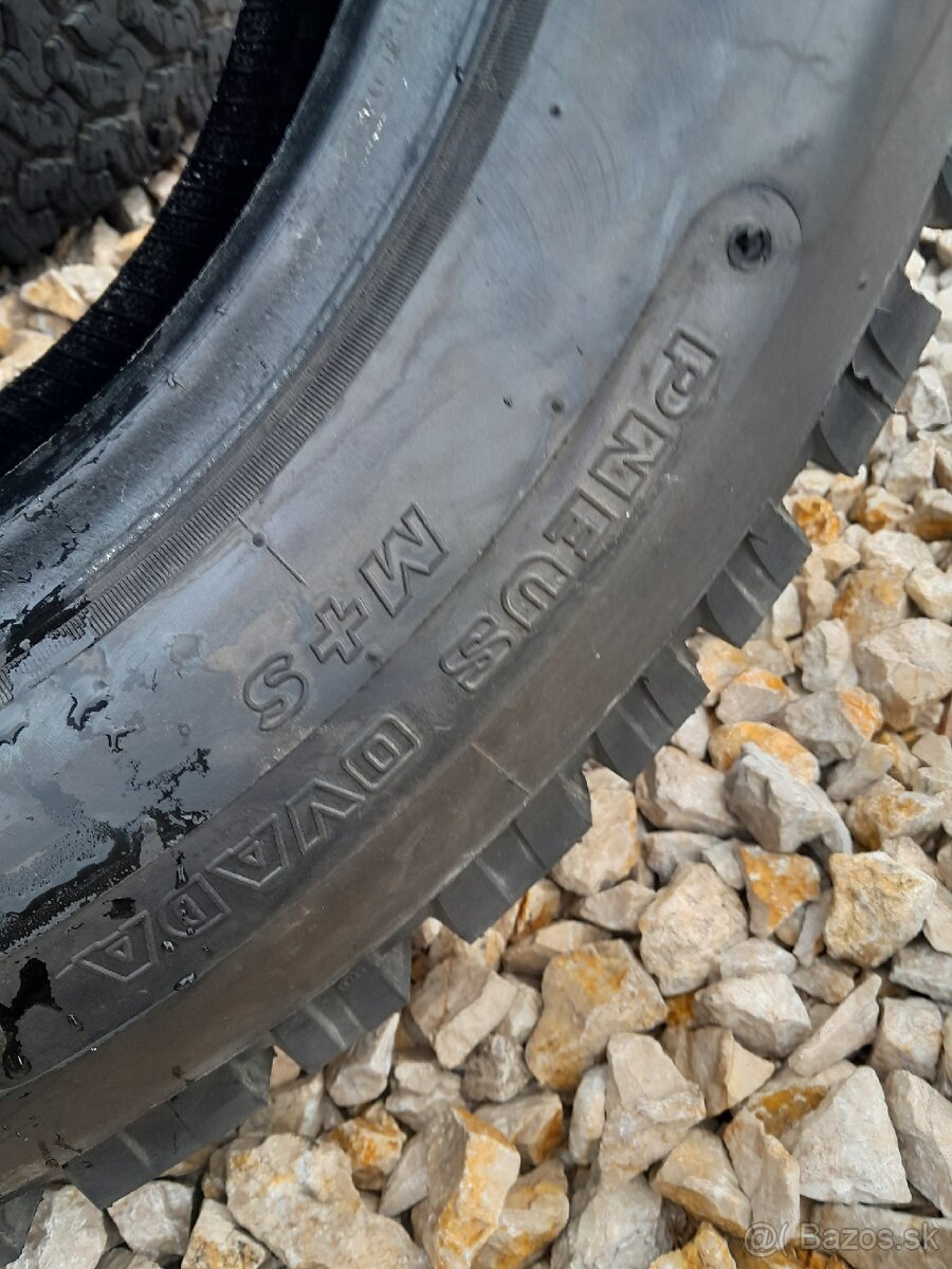 Pneu 235/60R16