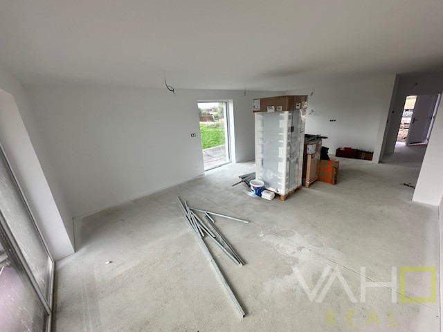 Predaj moderného rodinného domu v obci Červeník - 5