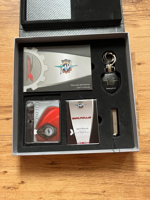 MV Agusta Brutale 1090R - 5