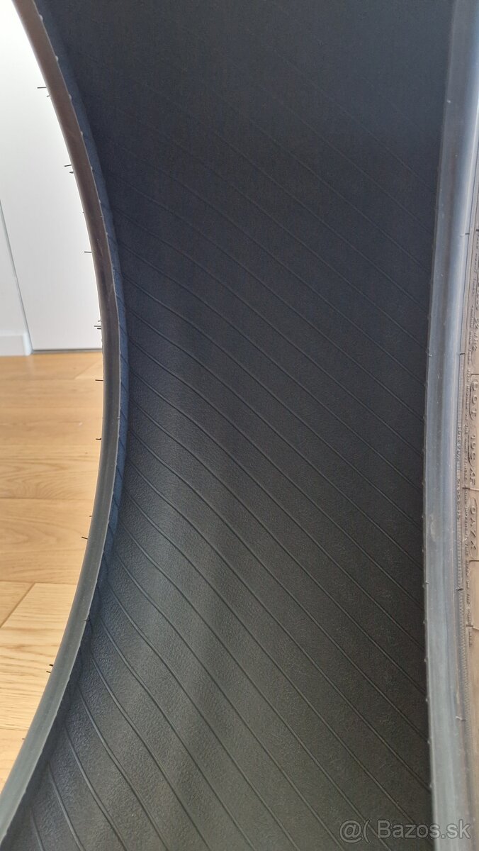 Predám 4× letné pneumatiky Michelin E Primacy - 5