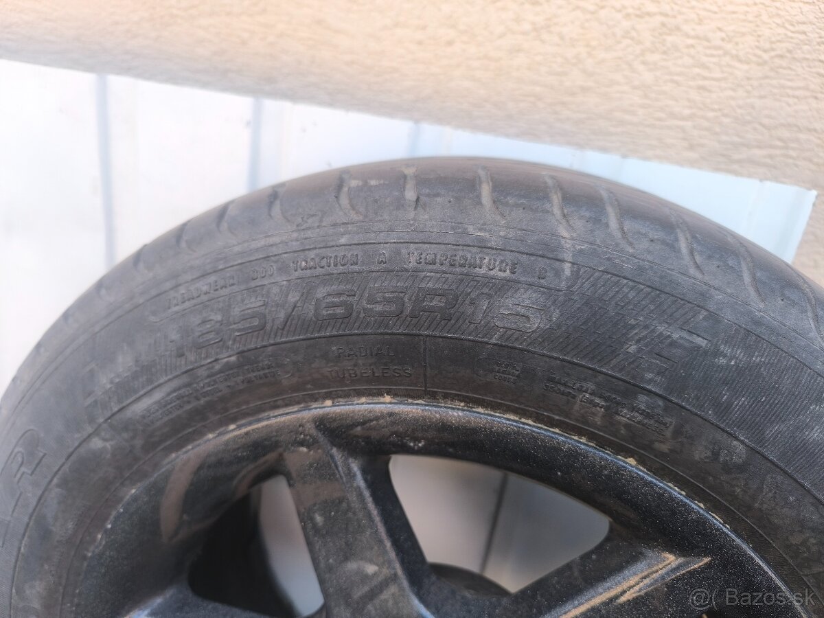 Predám pneu 185/65 r15 + disky - 5