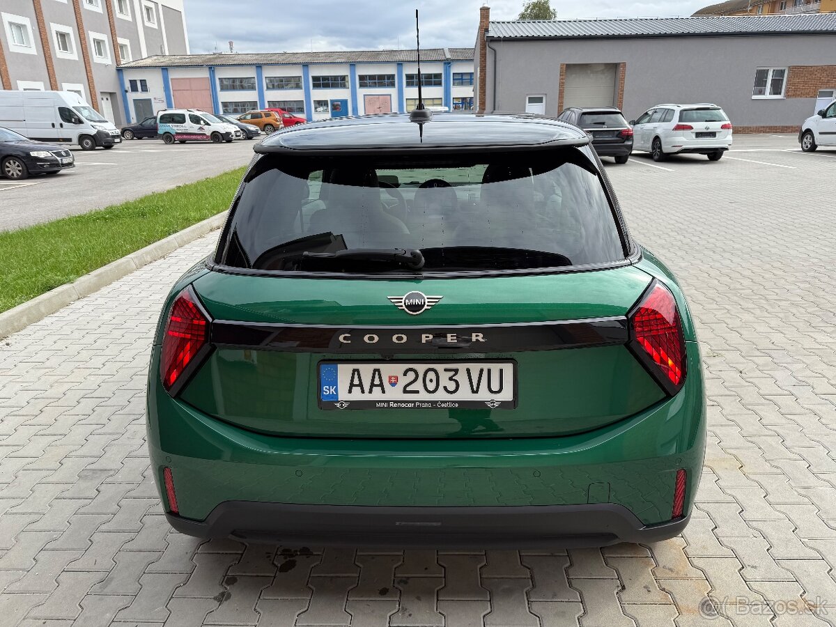 MINI COOPER C Race Green 2025 - 5